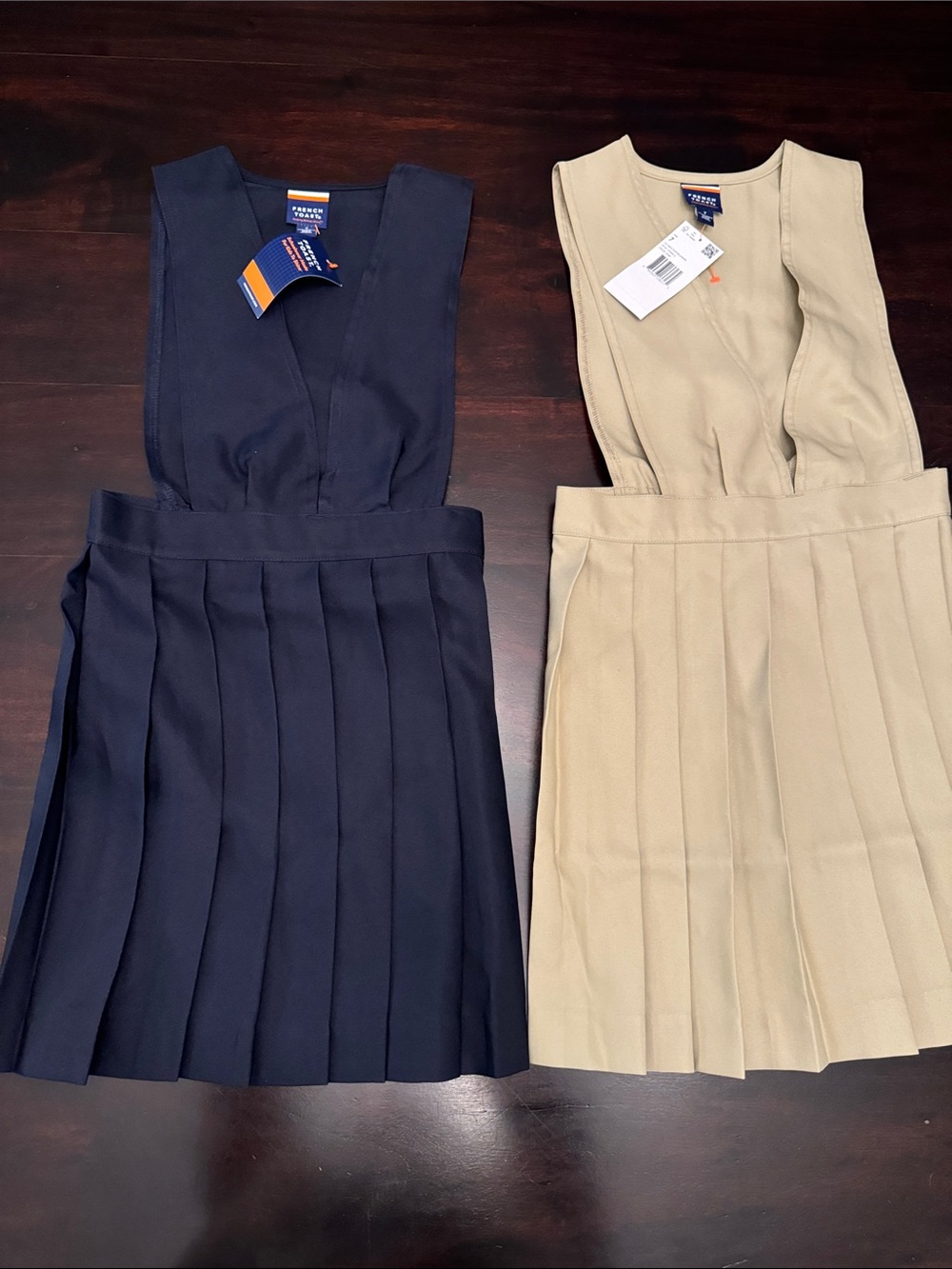 2 French Toast Girl’s V-Neck Pleated Jumpers Khaki & Navy Size 7